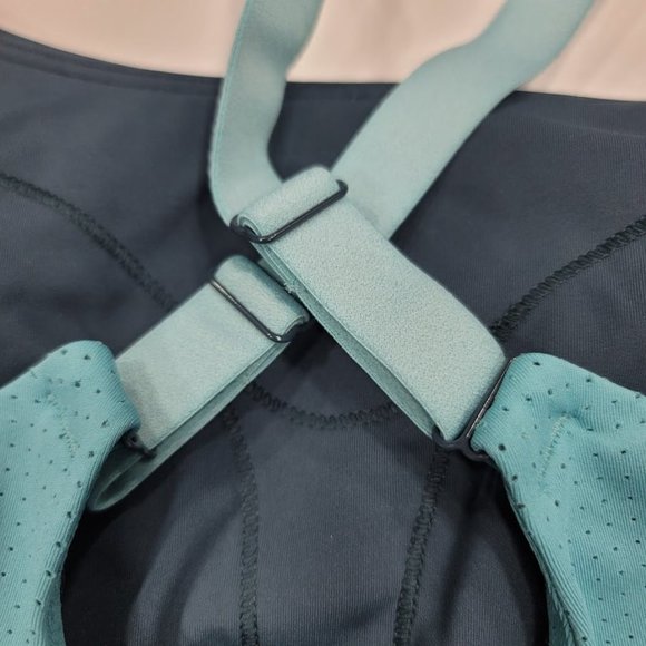 PELOTON Renewed Control Colorblock Mesh Back Bra PLUS Size - Picture 8 of 8